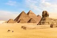 Les pyramides et le Sphinx au nez cassé