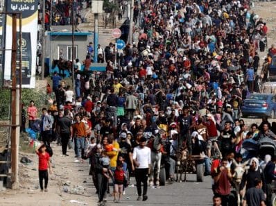 Image de l'exode forcé des Gazaouis.