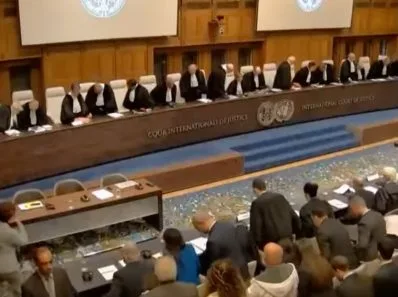 Les délégués à la Cour internationale de justice
