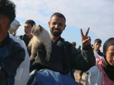 Un chat rescapé fête aussi la victoire palestinienne